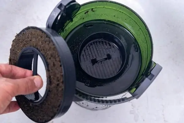 Canister filter cleaning