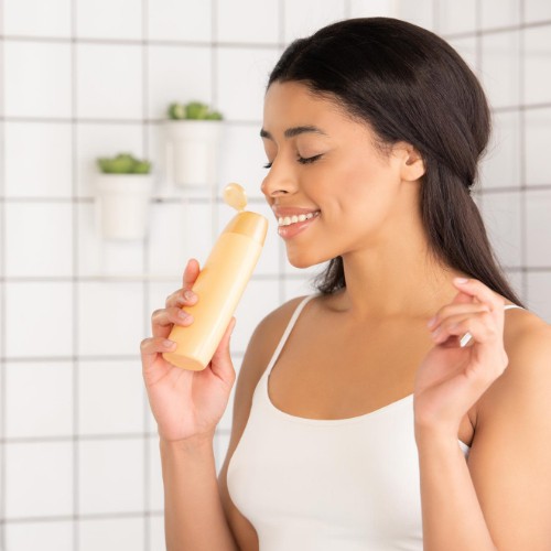 smelling shampoo